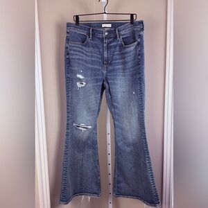 AE 77 High Rise Flare Jeans Size 31 Short